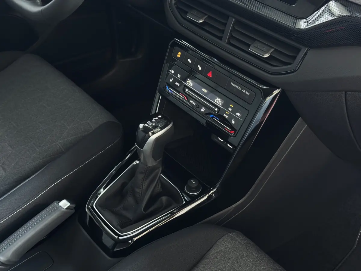 ✅ NIEUWE AUTO✅TSI 17''LMV DODE HOEK TREKHAAK CAMERA VIR.COCKPIT STOELVERW. ADAP.CRUISE LMV CARPLAY 2025 ✅ Top Auto's Wijchen , 30 Jaar Specialist in Volkswagen  : Alle Type's : R-Line 