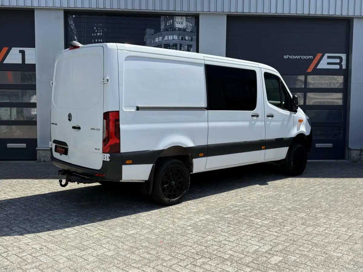 bestel 316 2.2 CDI L2H1 DC 4X4!