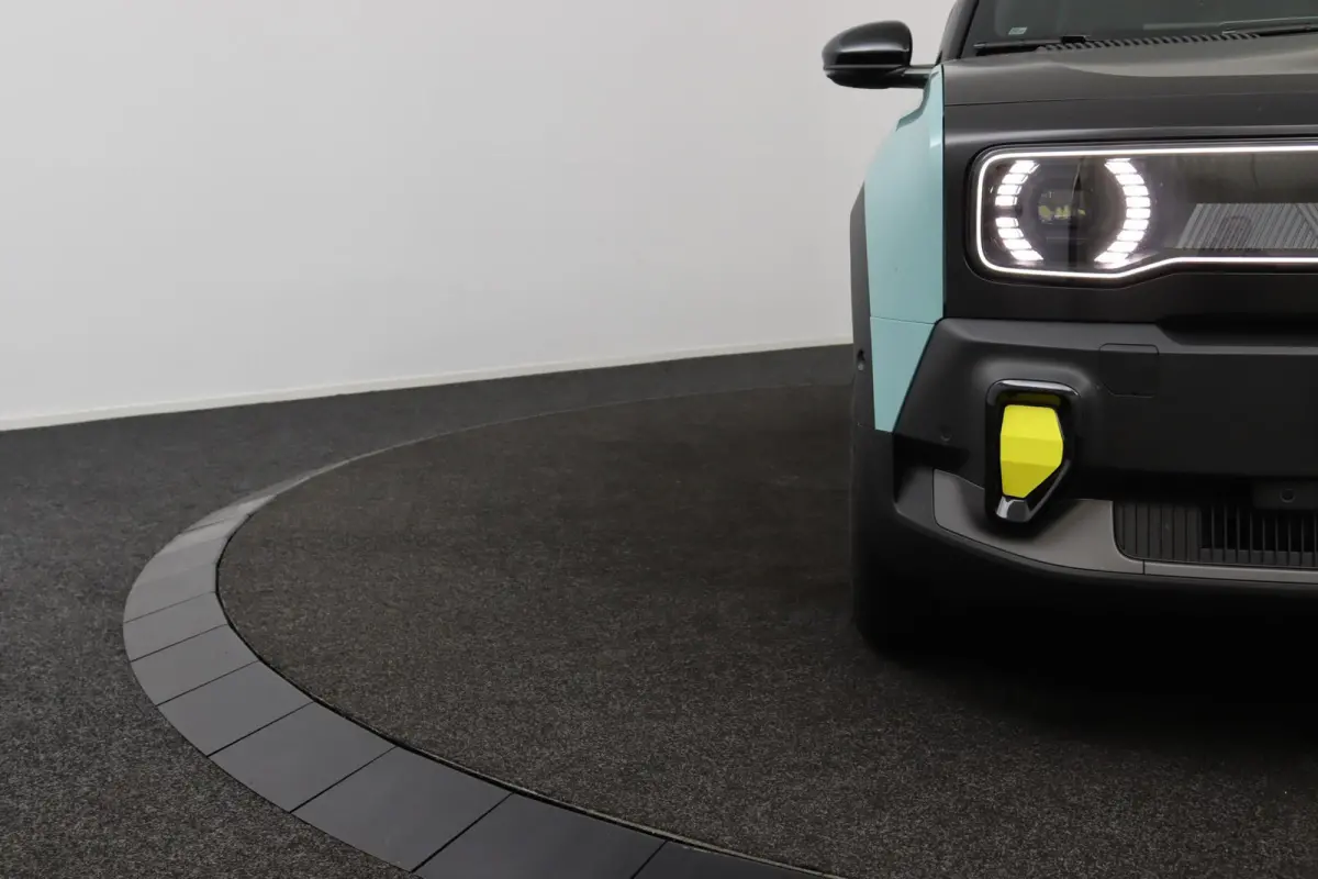 iconic 150 pk comfort range | Warmtepomp | Adaptive Cruise Control | Elektrische achterklep | Climate Control | Achteruitrijcamera | Parkeersensoren voor & achter | Stoelverwarming | Stuurve