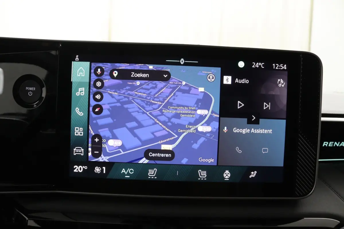 iconic 150 pk comfort range | Warmtepomp | Adaptive Cruise Control | Elektrische achterklep | Climate Control | Achteruitrijcamera | Parkeersensoren voor & achter | Stoelverwarming | Stuurve