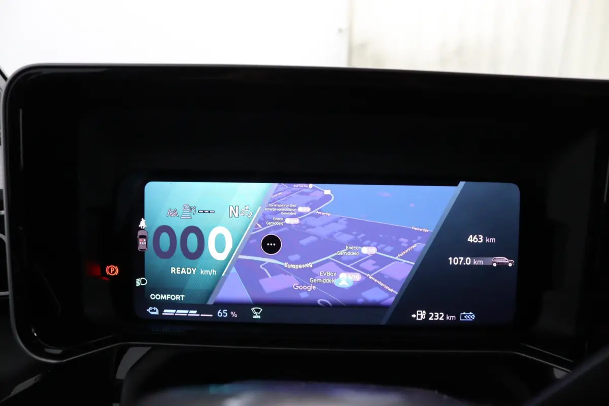 iconic 150 pk comfort range | Warmtepomp | Adaptive Cruise Control | Elektrische achterklep | Climate Control | Achteruitrijcamera | Parkeersensoren voor & achter | Stoelverwarming | Stuurve