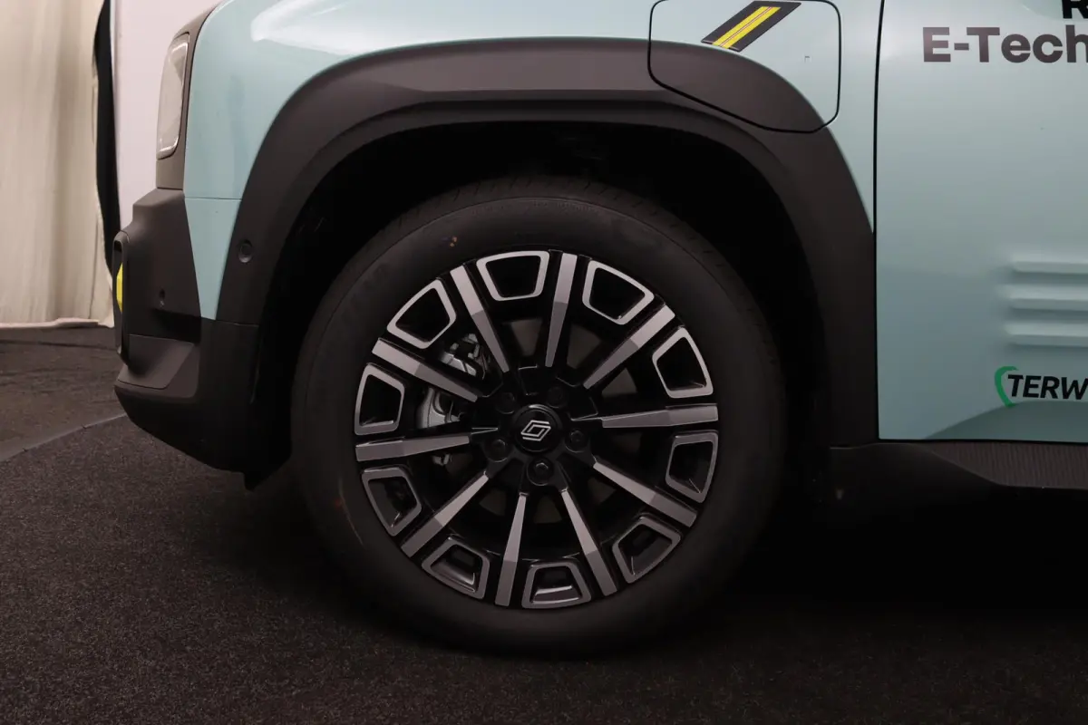 iconic 150 pk comfort range | Warmtepomp | Adaptive Cruise Control | Elektrische achterklep | Climate Control | Achteruitrijcamera | Parkeersensoren voor & achter | Stoelverwarming | Stuurve