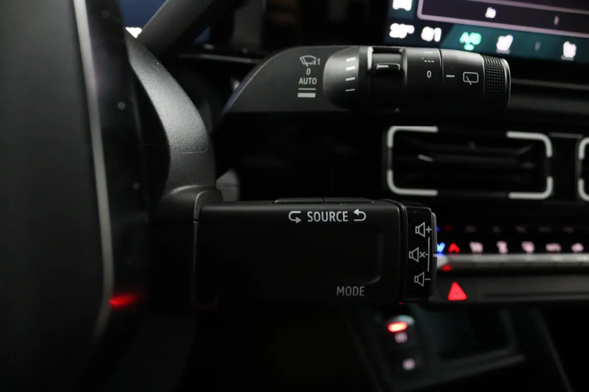 iconic 150 pk comfort range | Warmtepomp | Adaptive Cruise Control | Elektrische achterklep | Climate Control | Achteruitrijcamera | Parkeersensoren voor & achter | Stoelverwarming | Stuurve