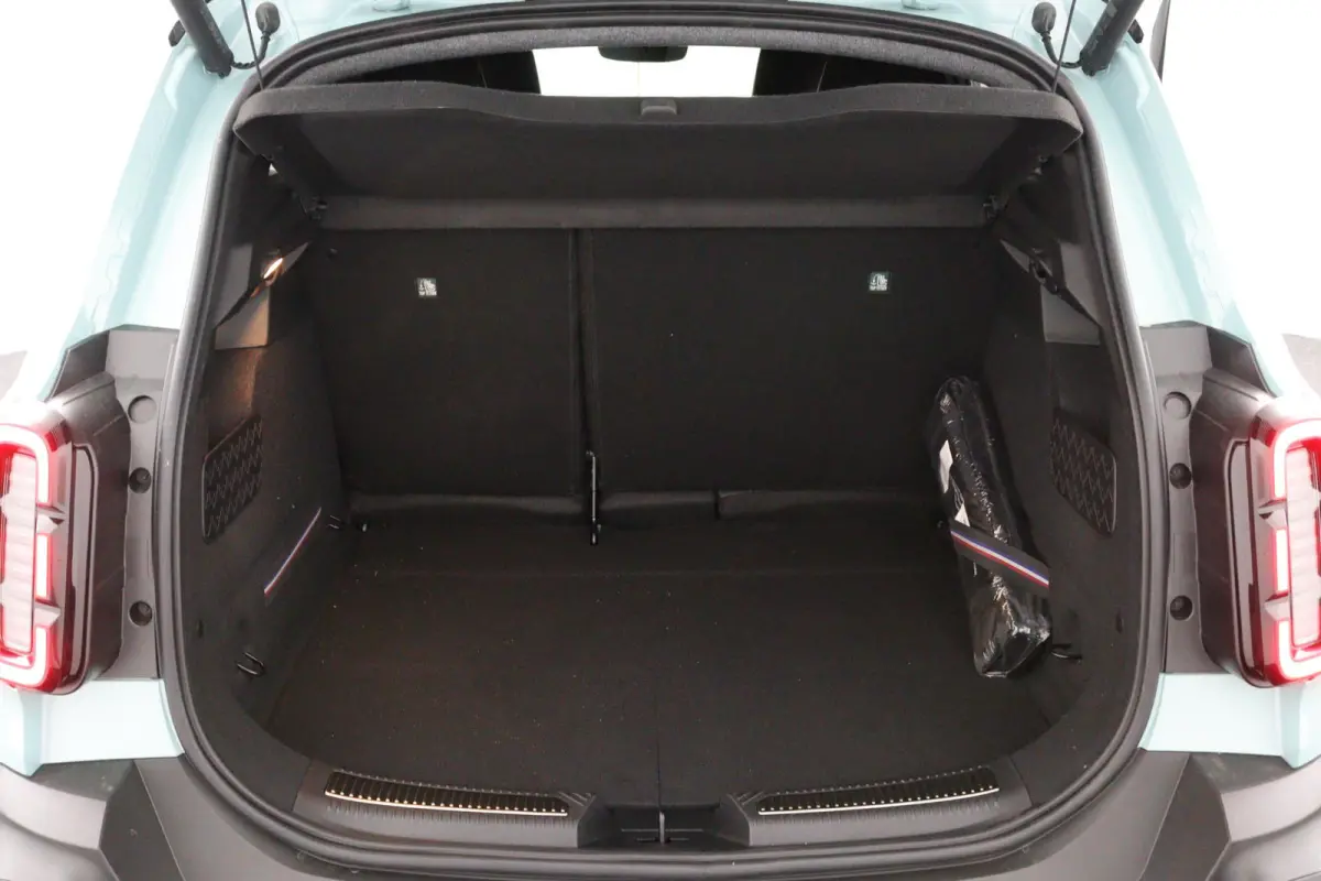 iconic 150 pk comfort range | Warmtepomp | Adaptive Cruise Control | Elektrische achterklep | Climate Control | Achteruitrijcamera | Parkeersensoren voor & achter | Stoelverwarming | Stuurve