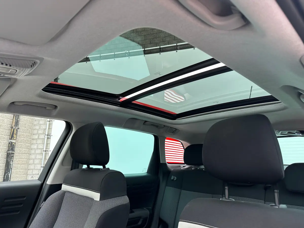 1.2 Turbo S&S Shine | Achterbank in delen neerklapbaar | Afwijkende dakkleur | Airco (automatisch)