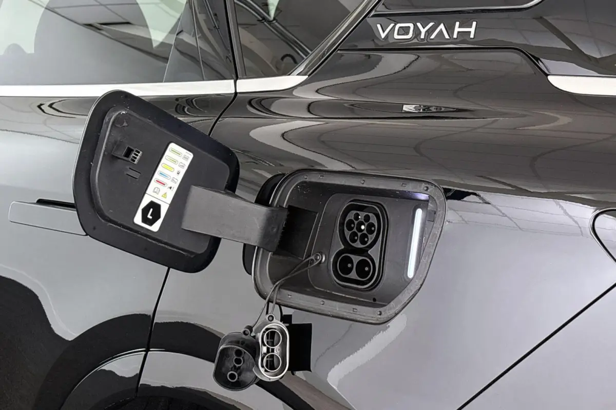 Flagship Edition 4WD 106 kWh * Voyah Almere * Dong Feng Almere