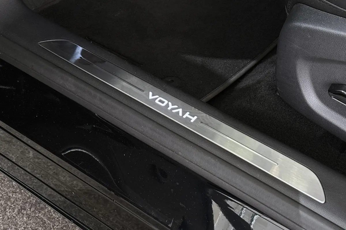 Flagship Edition 4WD 106 kWh * Voyah Almere * Dong Feng Almere