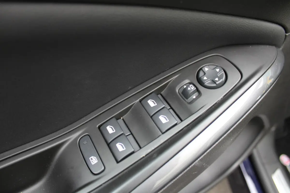 1.6 Turbo Innovation 180PK Ketting|Automaat|Stuur/Stoel verwarming|Camera|
