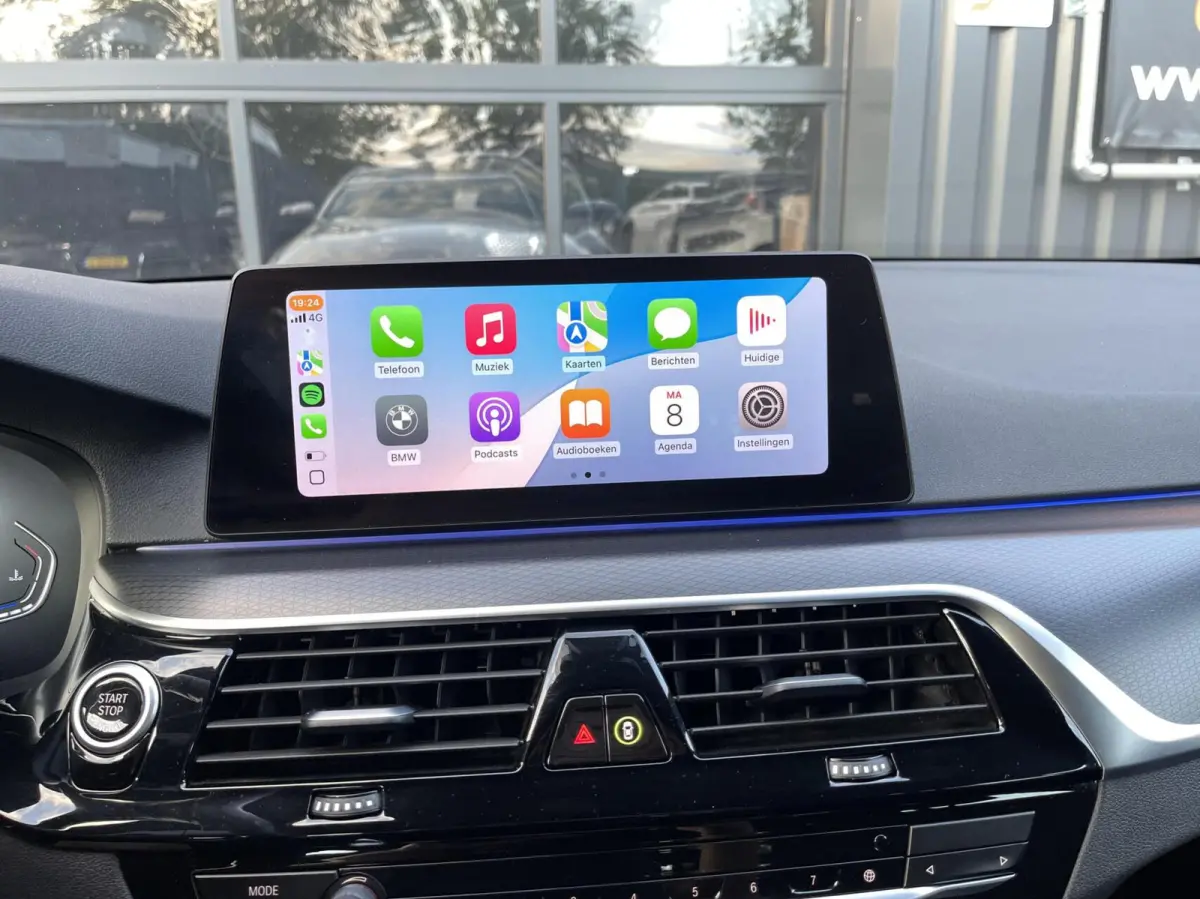 530D LCI M-Pakket CARPLAY|TREKHAAK|CAMERA|LED KOPLAMPEN|M SPORT INTERIEUR|SFEERVERLICHTING|STOELVERWARMING