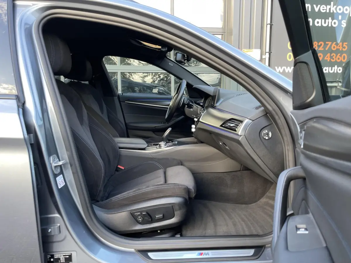 530D LCI M-Pakket CARPLAY|TREKHAAK|CAMERA|LED KOPLAMPEN|M SPORT INTERIEUR|SFEERVERLICHTING|STOELVERWARMING