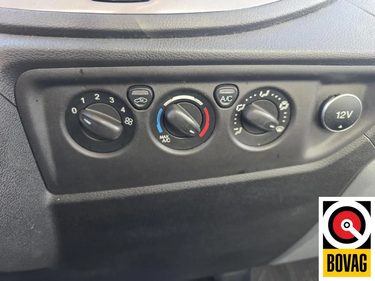 310 2.0 TDCI L1H1 Ambiente BE trekker met oplegger.