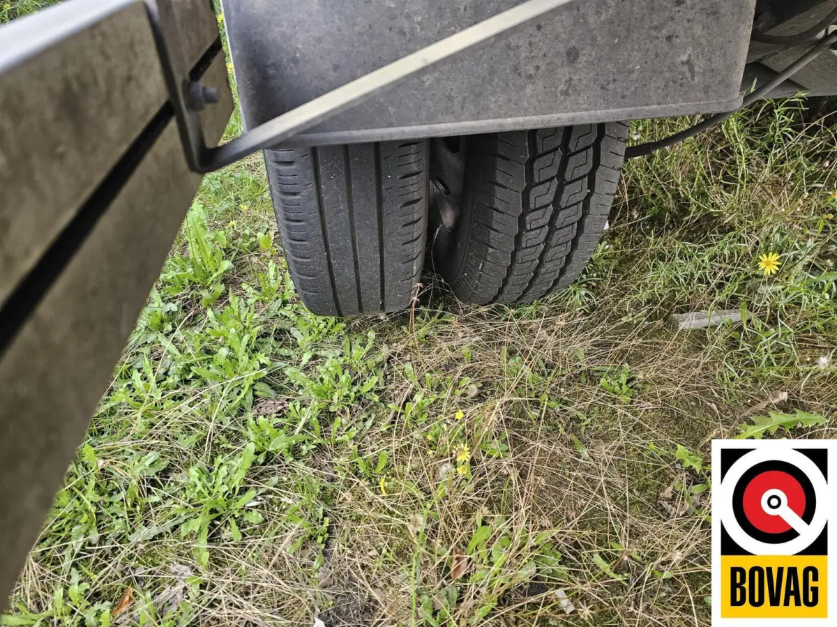 310 2.0 TDCI L1H1 Ambiente BE trekker met oplegger.