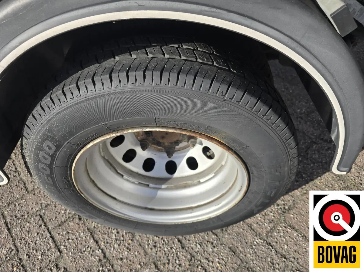 310 2.0 TDCI L1H1 Ambiente BE trekker met oplegger.