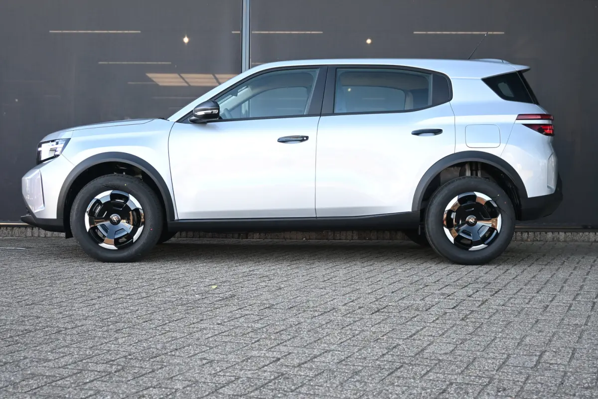 Edition 1.2 Hybrid 145pk Automaat VOORRAAD-ACTIE! | 10'' Digitaal instrumentenpaneel | LED koplampen | Parkeersensoren achter