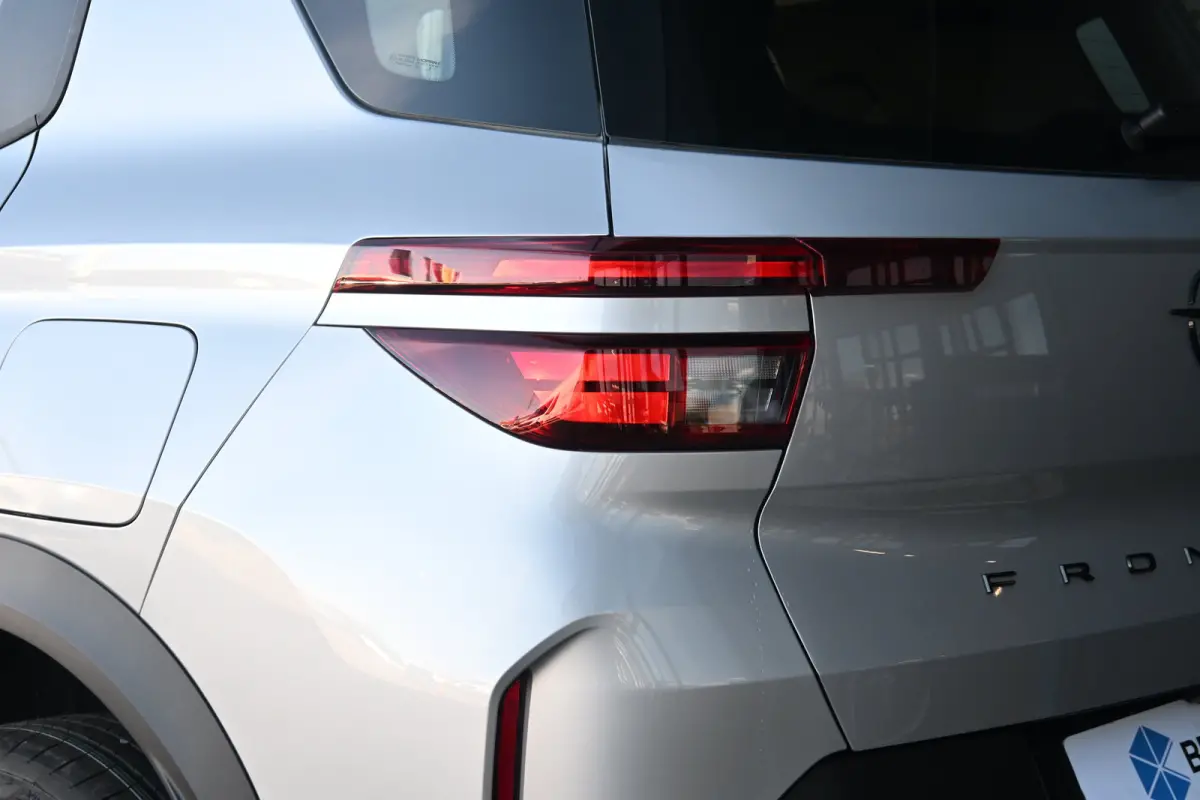 Edition 1.2 Hybrid 145pk Automaat VOORRAAD-ACTIE! | 10'' Digitaal instrumentenpaneel | LED koplampen | Parkeersensoren achter