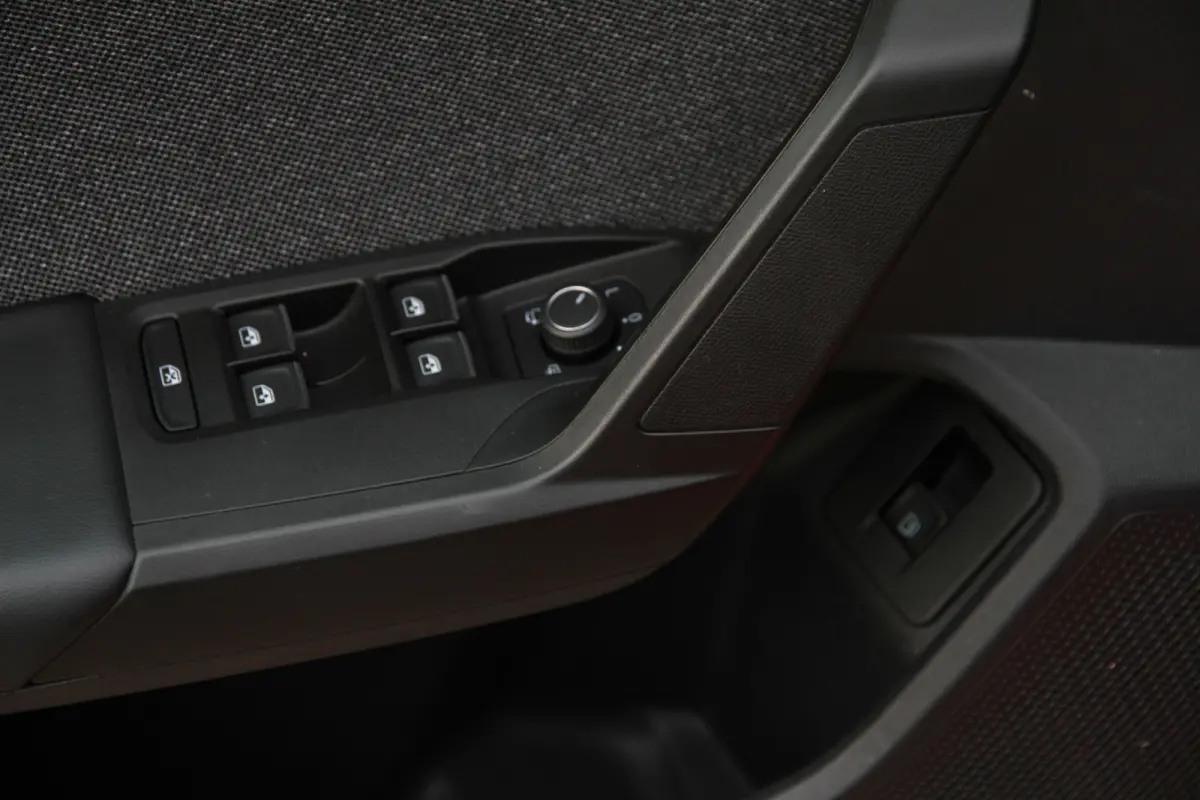 1.4 TSI eHybrid PHEV FR Business Intense