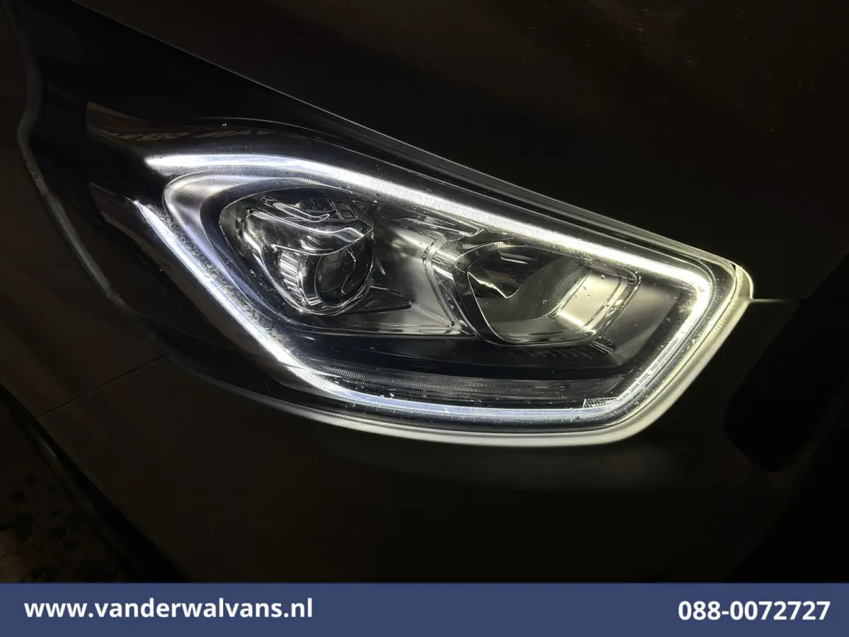 2.0 TDCI 131pk L2H1 Euro6 Airco | Apple Carplay | Stoelverwarming | LED | Cruisecontrol Verwarmde voorruit, Parkeersensoren, Bijrijdersbank, 2800kg trekvermogen, Android Auto