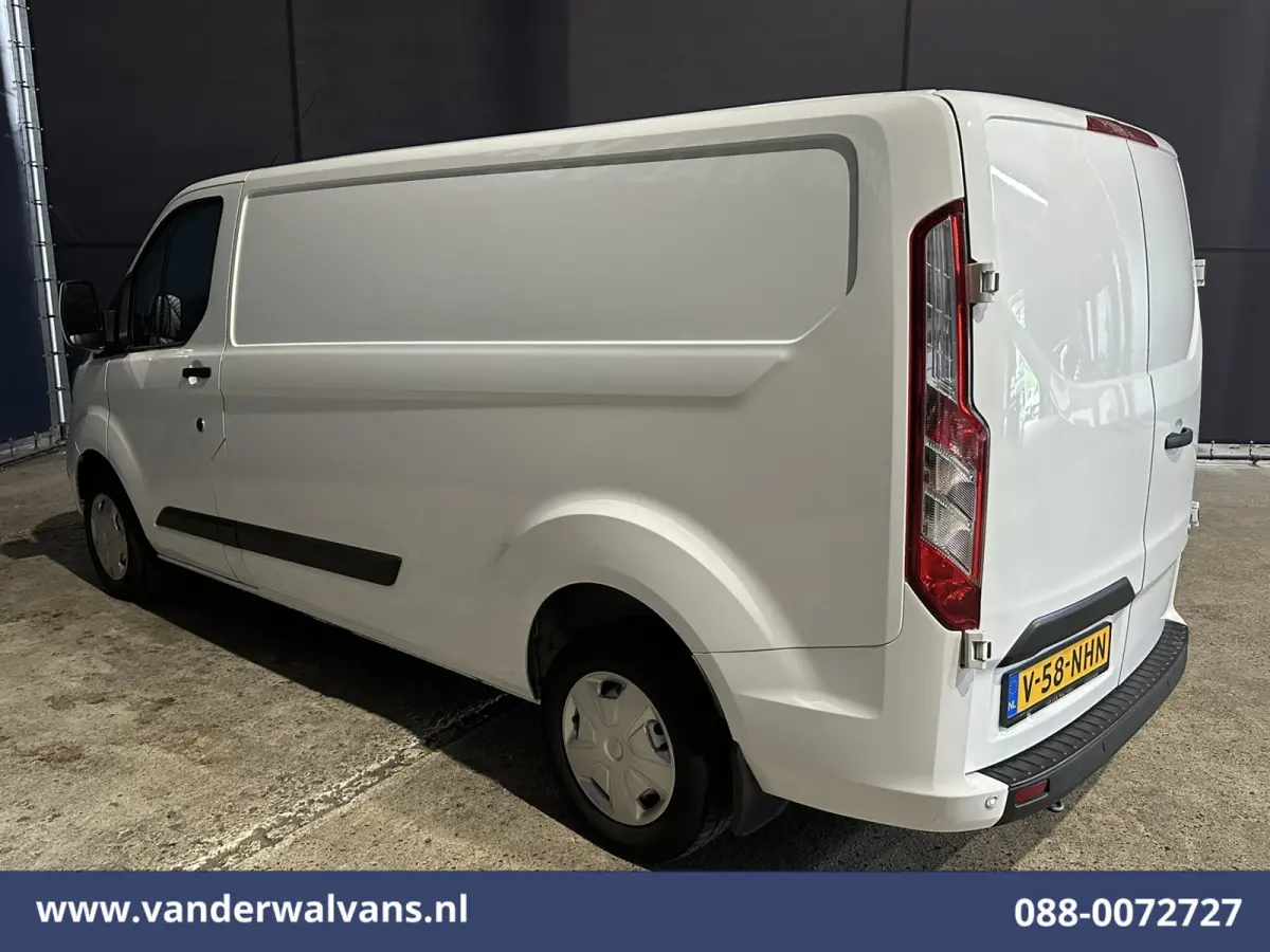 2.0 TDCI 131pk L2H1 Euro6 Airco | Apple Carplay | Stoelverwarming | LED | Cruisecontrol Verwarmde voorruit, Parkeersensoren, Bijrijdersbank, 2800kg trekvermogen, Android Auto