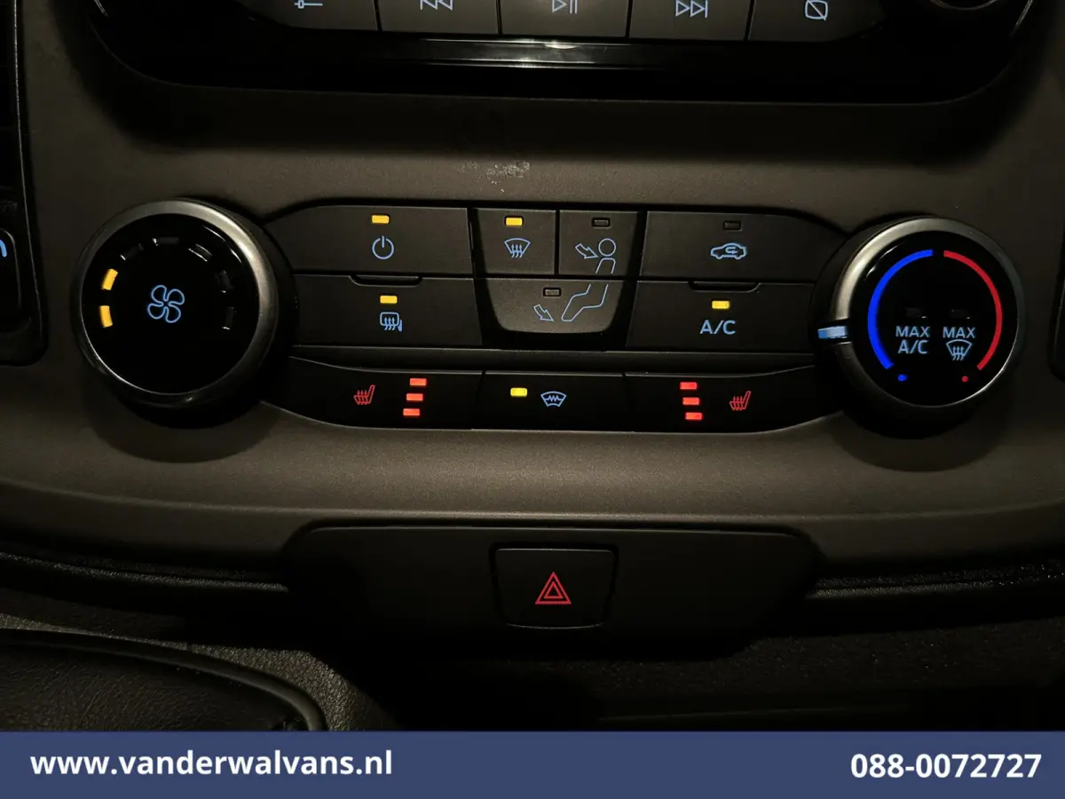 2.0 TDCI 131pk L2H1 Euro6 Airco | Apple Carplay | Stoelverwarming | LED | Cruisecontrol Verwarmde voorruit, Parkeersensoren, Bijrijdersbank, 2800kg trekvermogen, Android Auto