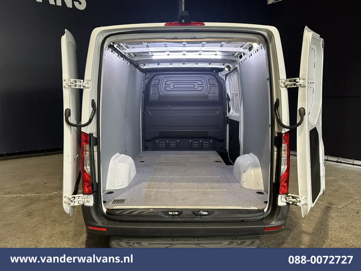 317 CDI 170pk L2H1 Euro6 Airco | Camera | Navigatie | Apple Carplay | Cruisecontrol Android Auto, Chauffeursstoel, Parkeersensoren, MBUX