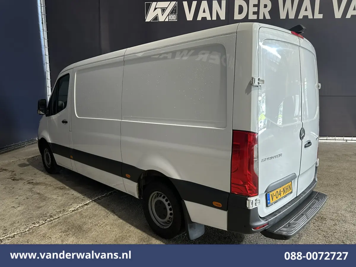 317 CDI 170pk L2H1 Euro6 Airco | Camera | Navigatie | Apple Carplay | Cruisecontrol Android Auto, Chauffeursstoel, Parkeersensoren, MBUX