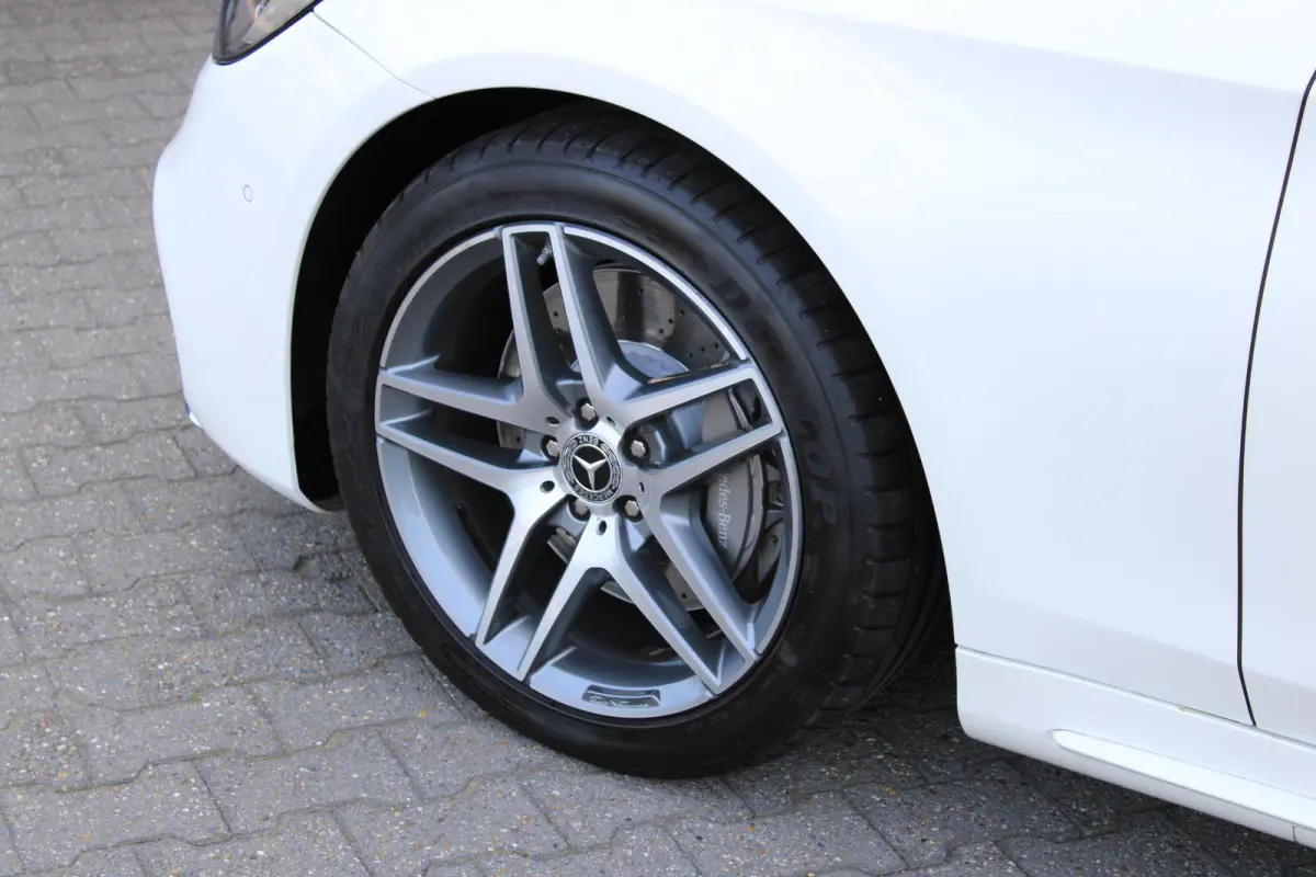 450 AMG Premium Plus Massage | Pano | Memory | Distronic | Stoelklima | Burmester | HeadUp | Keyless | 360 Camera | Lage Kilometerstand | Dealer Onderhouden