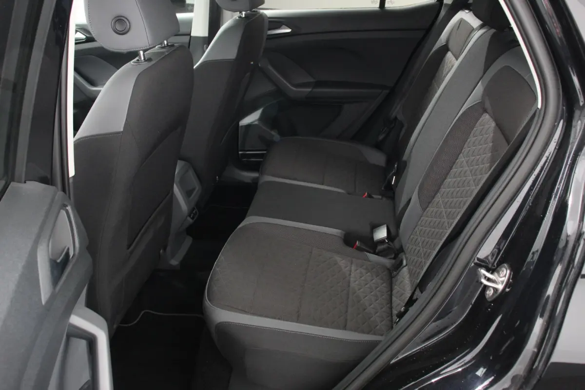1.5 TSI DSG Style Team Navigatie Apple Carplay/Android Auto Adaptive cruise control Parkeersensoren Camera Stoelverwarming Virtual Cockpit Keyless Entry Lane assist Privacy glas