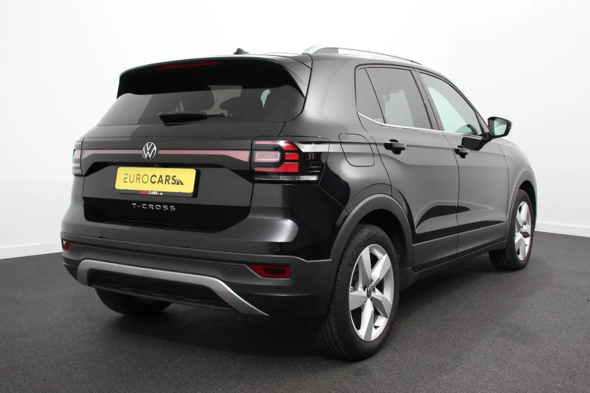 1.5 TSI DSG Style Team Navigatie Apple Carplay/Android Auto Adaptive cruise control Parkeersensoren Camera Stoelverwarming Virtual Cockpit Keyless Entry Lane assist Privacy glas