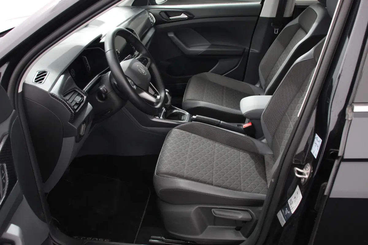 1.5 TSI DSG Style Team Navigatie Apple Carplay/Android Auto Adaptive cruise control Parkeersensoren Camera Stoelverwarming Virtual Cockpit Keyless Entry Lane assist Privacy glas