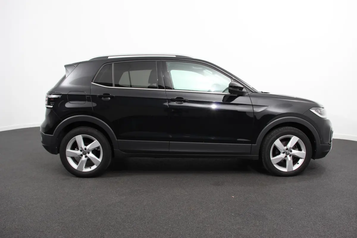 1.5 TSI DSG Style Team Navigatie Apple Carplay/Android Auto Adaptive cruise control Parkeersensoren Camera Stoelverwarming Virtual Cockpit Keyless Entry Lane assist Privacy glas