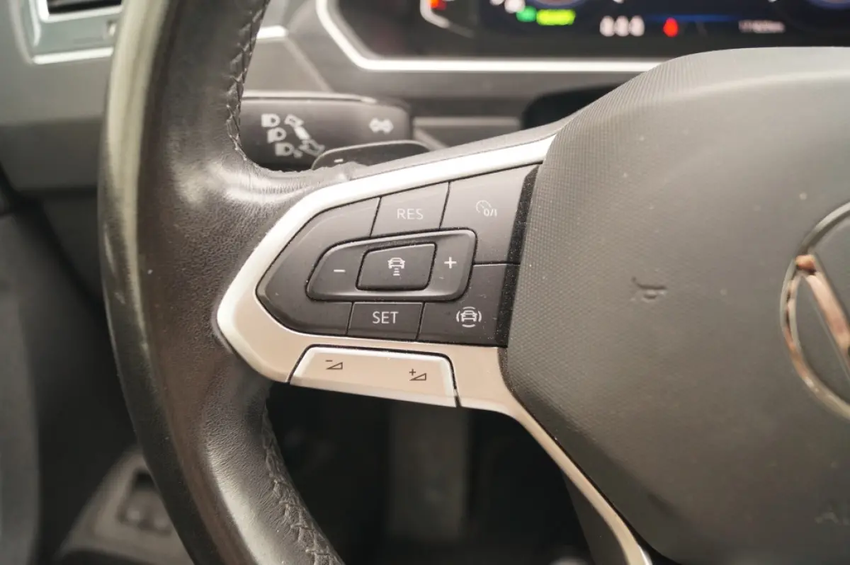 1.4 TSI DSG eHybrid Plug-in Life Edition -SOH95%-NAVI-ECC-