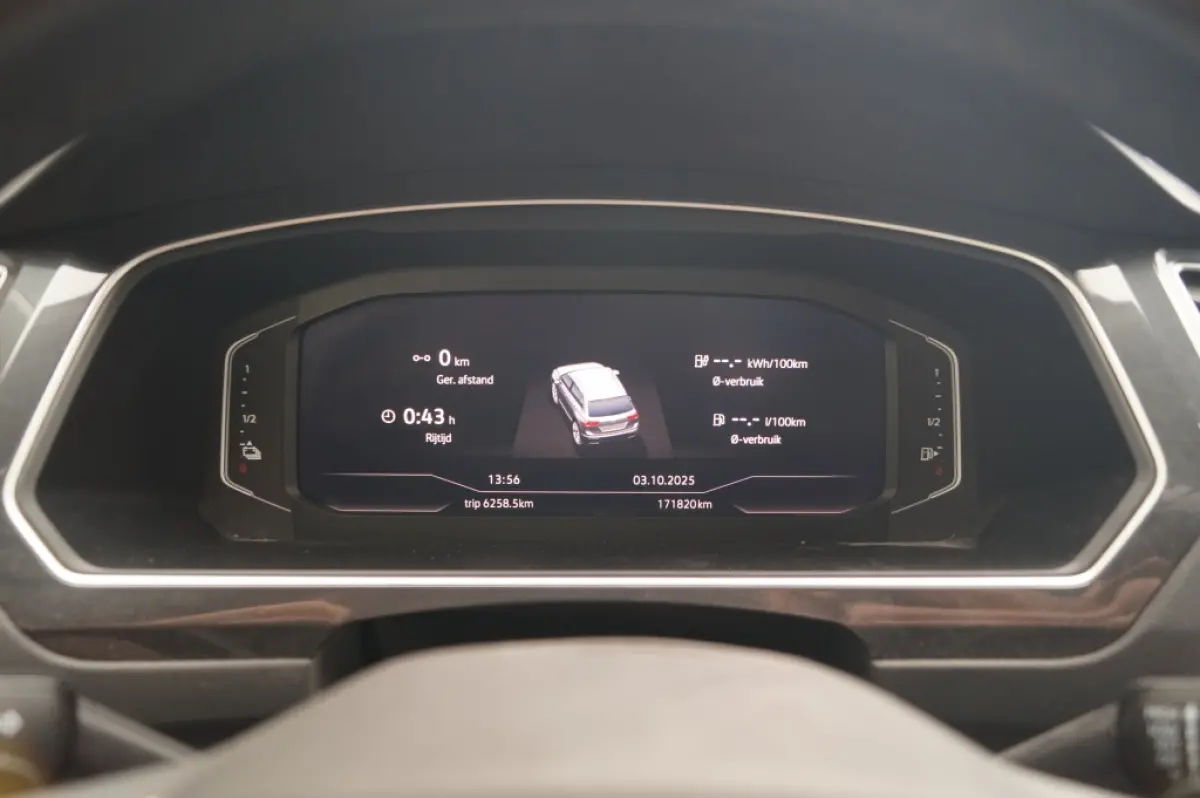 1.4 TSI DSG eHybrid Plug-in Life Edition -SOH95%-NAVI-ECC-