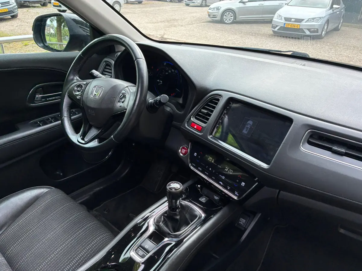 1.5 i-VTEC Executive | Pano/schuifdak + Xenon/LED + Leder nu €11.975,-!!