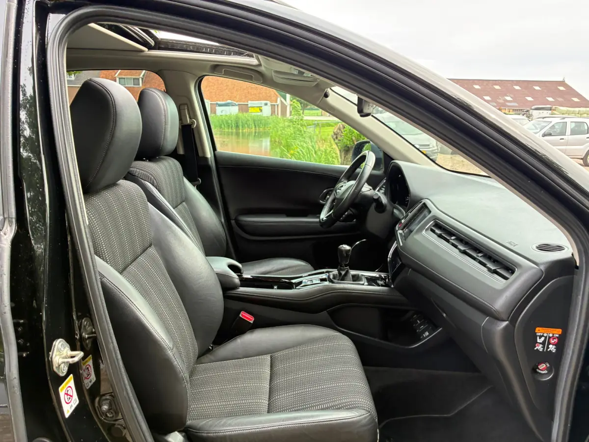 1.5 i-VTEC Executive | Pano/schuifdak + Xenon/LED + Leder nu €11.975,-!!
