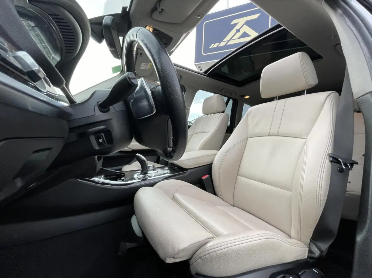 xDrive35i LCI High Executive 306 PK Panorama Camera