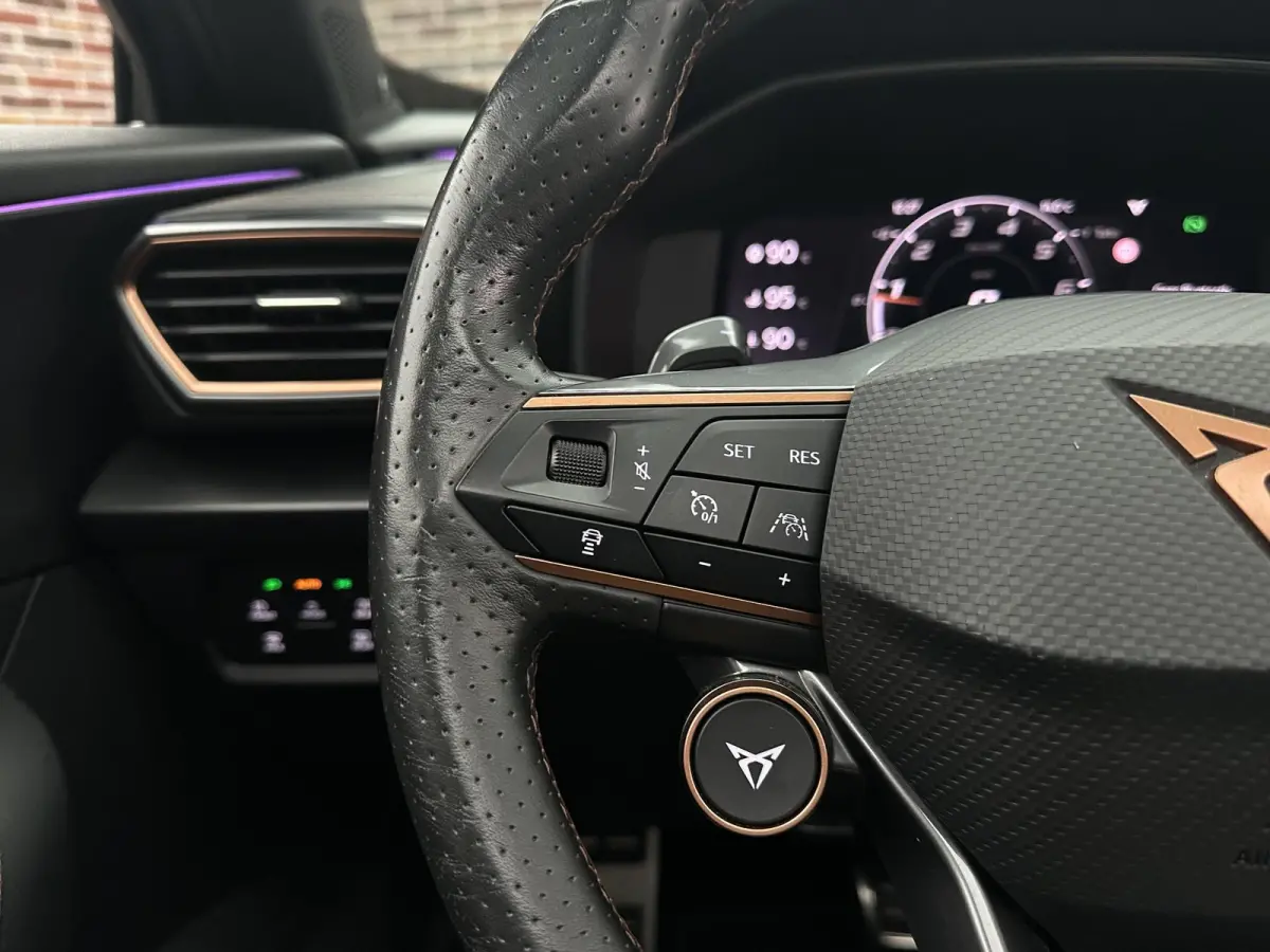 2.0 TSI 4DRIVE Matt Panorama Virtual Memory Beats audio