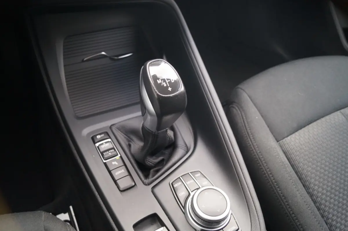 xDrive25e Executive -NAVI-ECC-HUD-CAM-PDC-