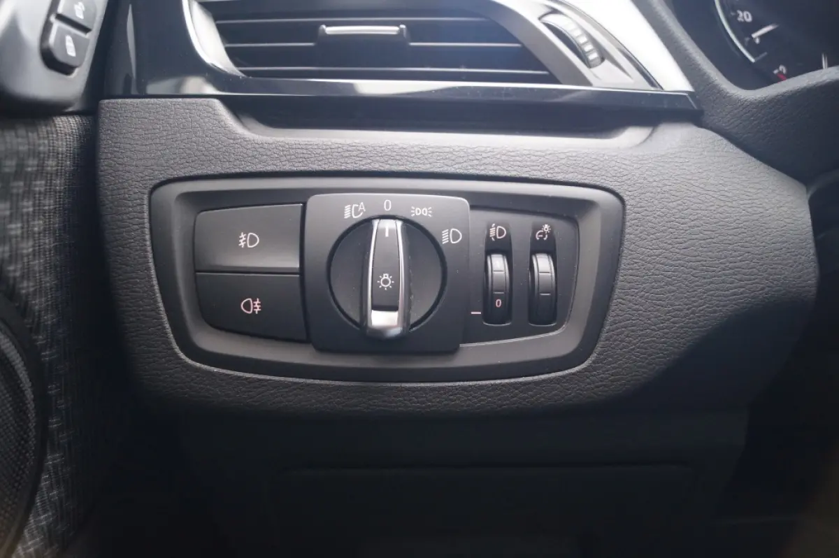 xDrive25e Executive -NAVI-ECC-HUD-CAM-PDC-
