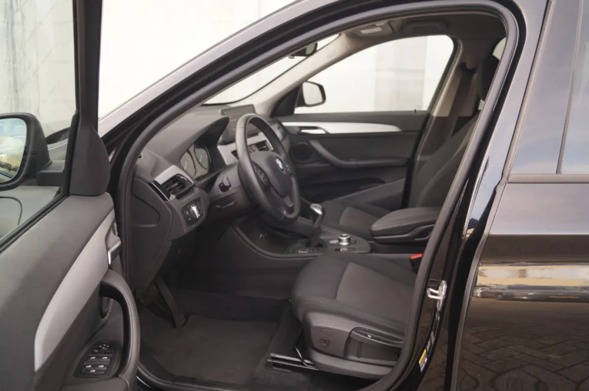xDrive25e Executive -NAVI-ECC-HUD-CAM-PDC-