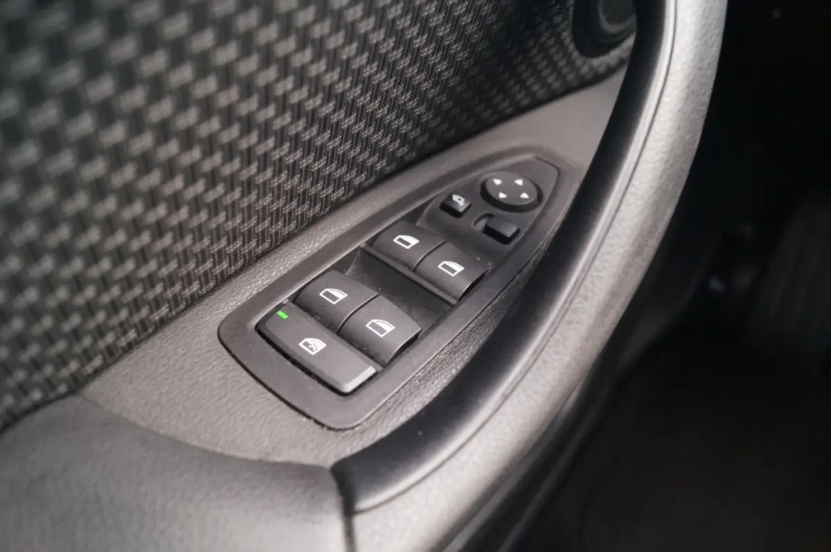 xDrive25e Executive -NAVI-ECC-HUD-CAM-PDC-
