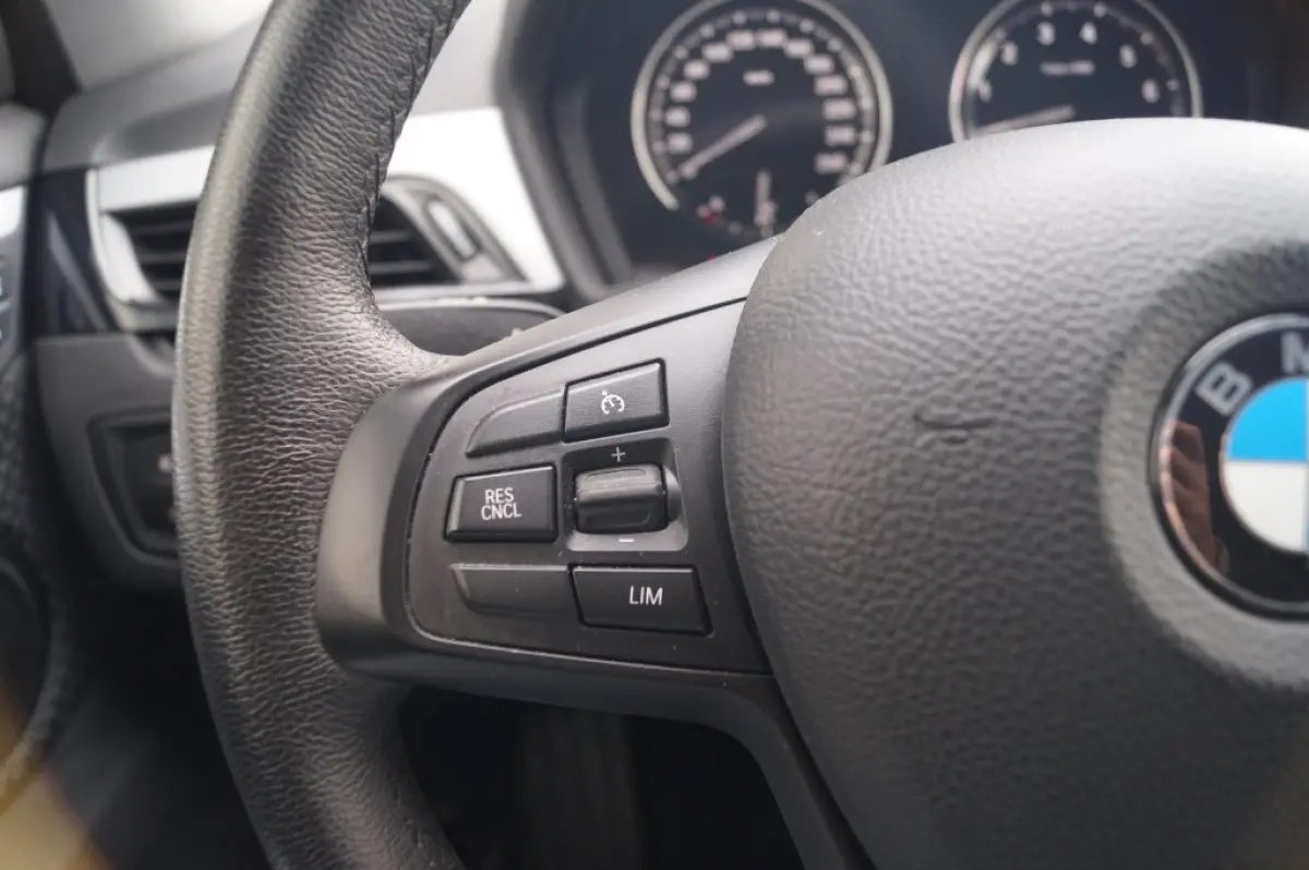 xDrive25e Executive -NAVI-ECC-HUD-CAM-PDC-