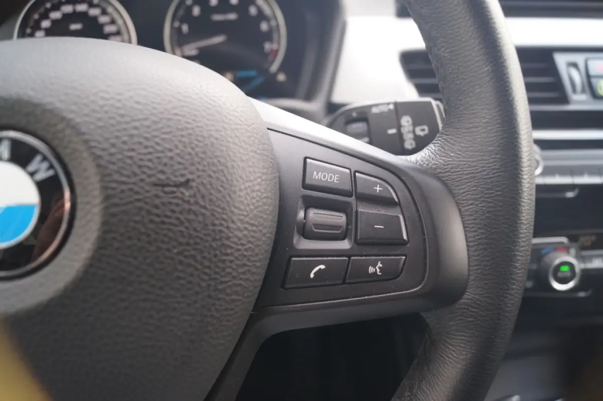 xDrive25e Executive -NAVI-ECC-HUD-CAM-PDC-