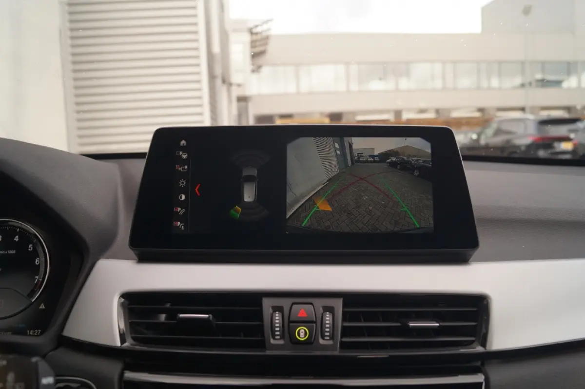 xDrive25e Executive -NAVI-ECC-HUD-CAM-PDC-