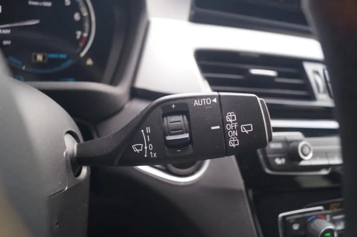 xDrive25e Executive -NAVI-ECC-HUD-CAM-PDC-