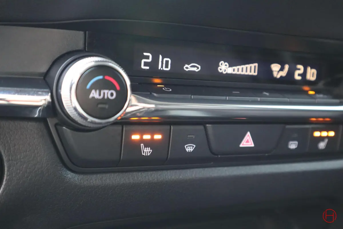 2.0 e-SkyActiv-G M Hybrid / 1e EIG / Camera / PDC / Cruise