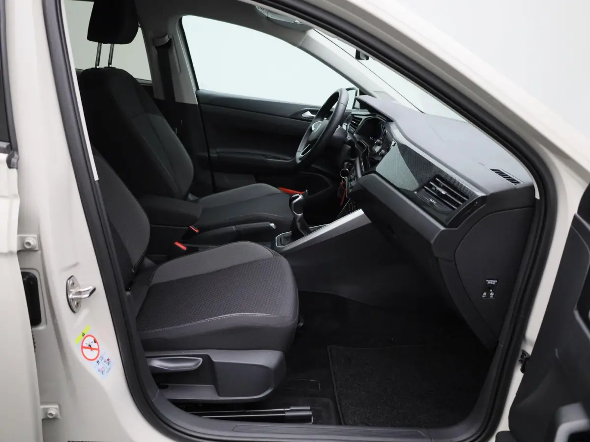 1.0 TSI Life Edition | Virtual cockpit | Climate control | Camera | Getint glas | Lichtmetalen velgen