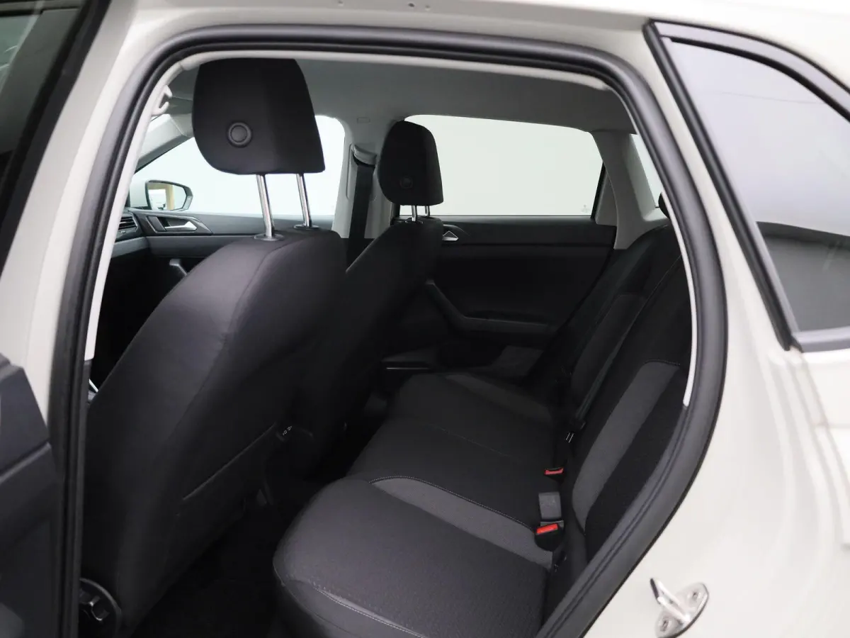 1.0 TSI Life Edition | Virtual cockpit | Climate control | Camera | Getint glas | Lichtmetalen velgen