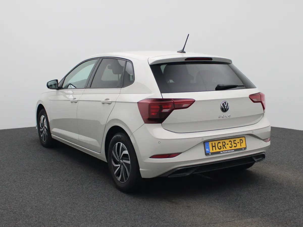 1.0 TSI Life Edition | Virtual cockpit | Climate control | Camera | Getint glas | Lichtmetalen velgen