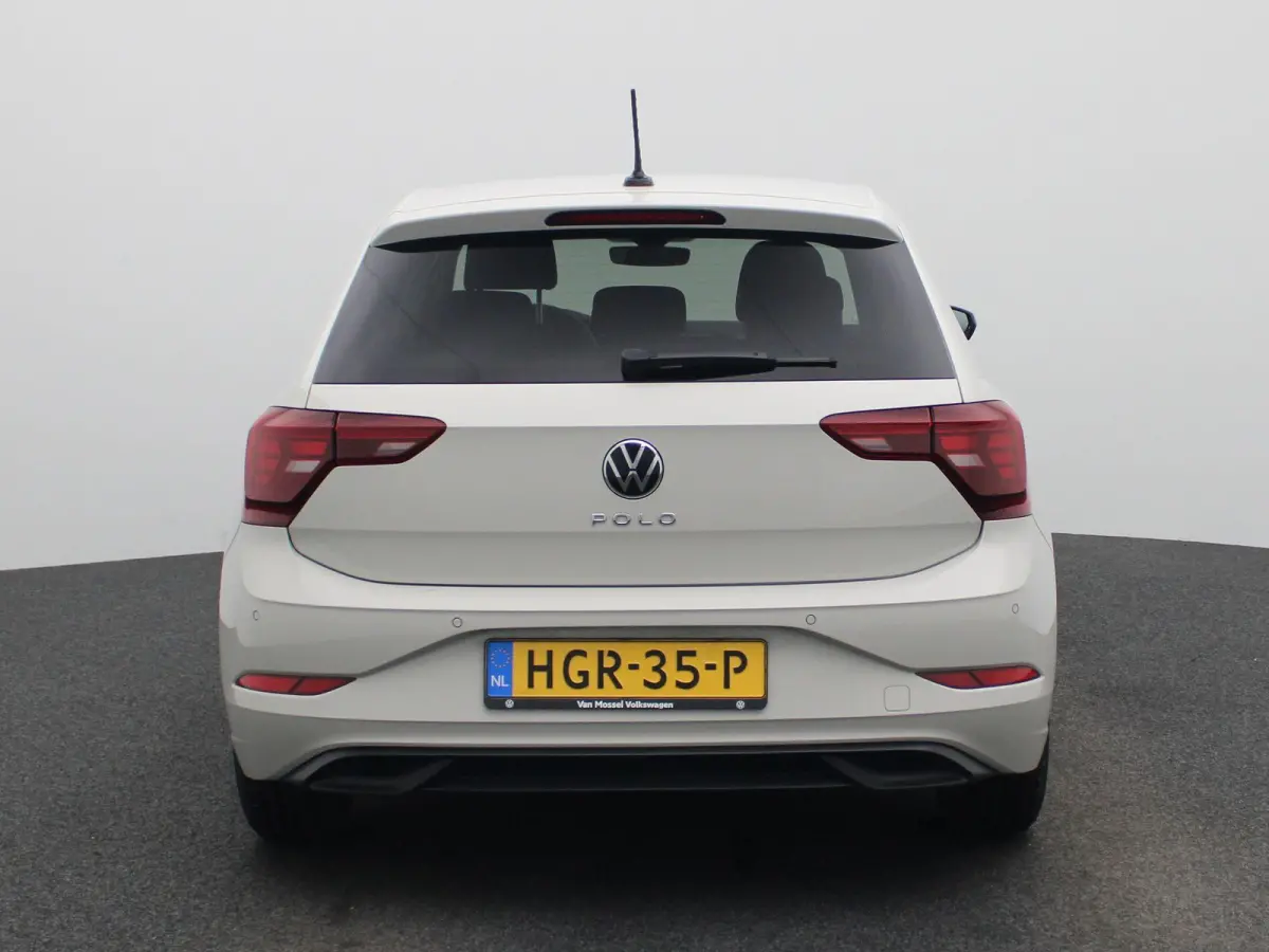 1.0 TSI Life Edition | Virtual cockpit | Climate control | Camera | Getint glas | Lichtmetalen velgen