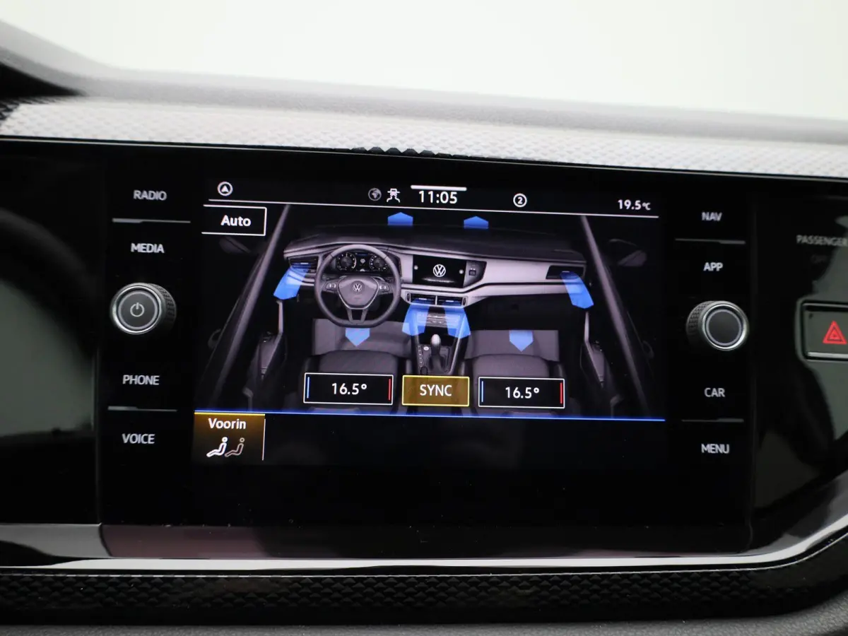 1.0 TSI Life Edition | Virtual cockpit | Climate control | Camera | Getint glas | Lichtmetalen velgen